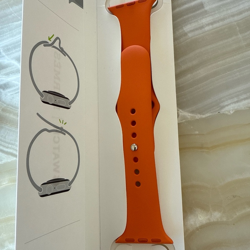 Apple Watch Hermes Watch, Bands, &  Original box 40 mm Authentic - series 5 - Picture 10 of 16